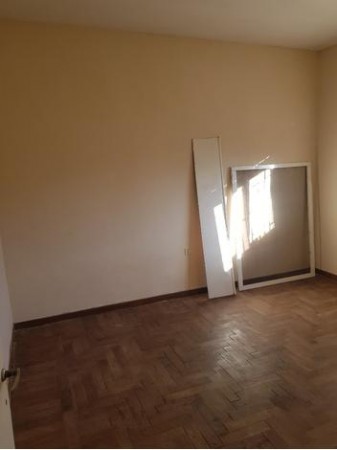 SAN MARTIN 6000. CASA FRENTE Amplio Patio. 2 Dormitorios.