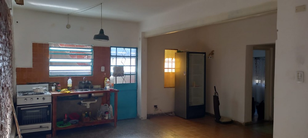 Departamento pasillo, Machain 2300. 2 dormitorios.