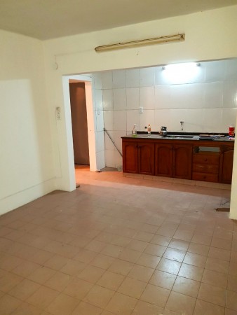 España 3800, Planta alta, 1 dormitorio, oportunidad!