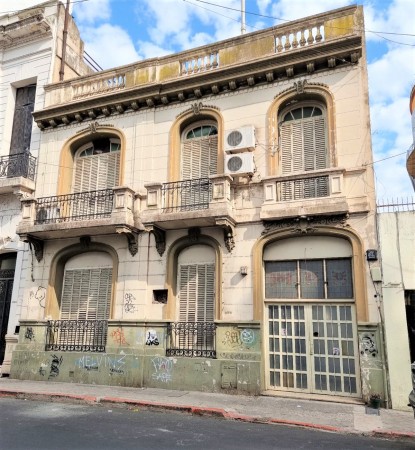JUAN MANUEL DE ROSAS 1000, IMPORTANTE PROPIEDAD A METROS DEL MONUMENTO.