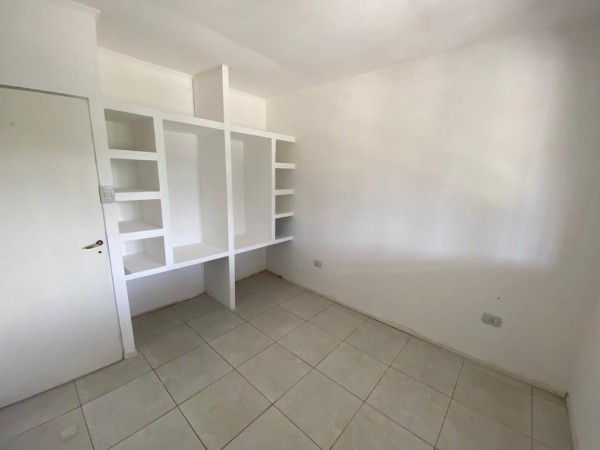 Roldan, Los Fresnos al 1200, dos dormitorios. Piscina.