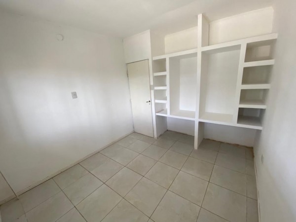 Roldan, Los Fresnos al 1200, dos dormitorios. Piscina.