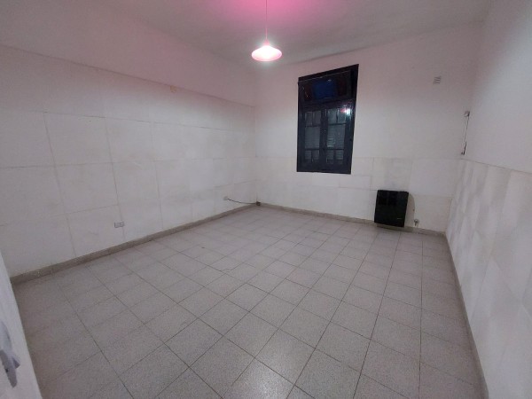 Campichuelo 2200, 3 dormitorios, cochera, patio, parrillero, PB. 