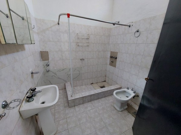 Campichuelo 2200, 3 dormitorios, cochera, patio, parrillero, PB. 