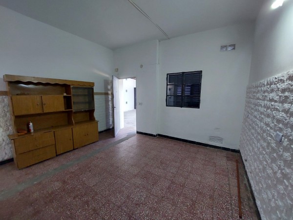 Campichuelo 2200, 3 dormitorios, cochera, patio, parrillero, PB. 