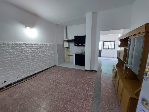 Campichuelo 2200, 3 dormitorios, cochera, patio, parrillero, PB. 