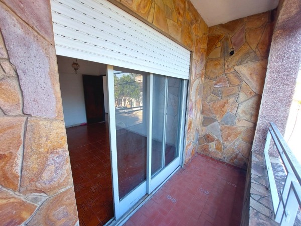 Liniers y Forest, planta alta, 3 dormitorios, patio terraza.