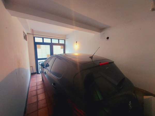 3 de Febrero y Pueyrredon. Duplex 2 dormitorios, Balcon, Cochera. 