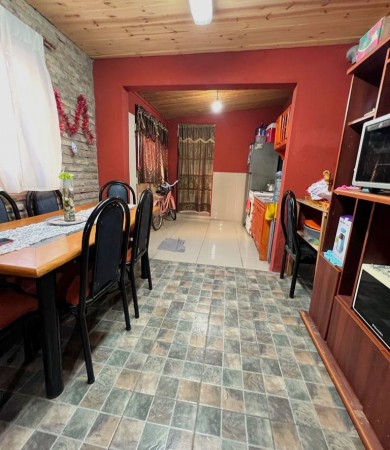 Avellaneda y Mosconi, Barrio Acindar, 2 departamentos, ideal dos familias.