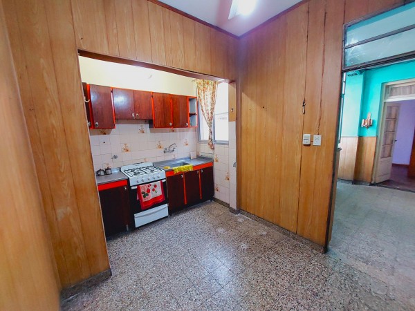 Tucuman 3600, dos dormitorios, pasillo, terraza exclusiva. Planta Alta