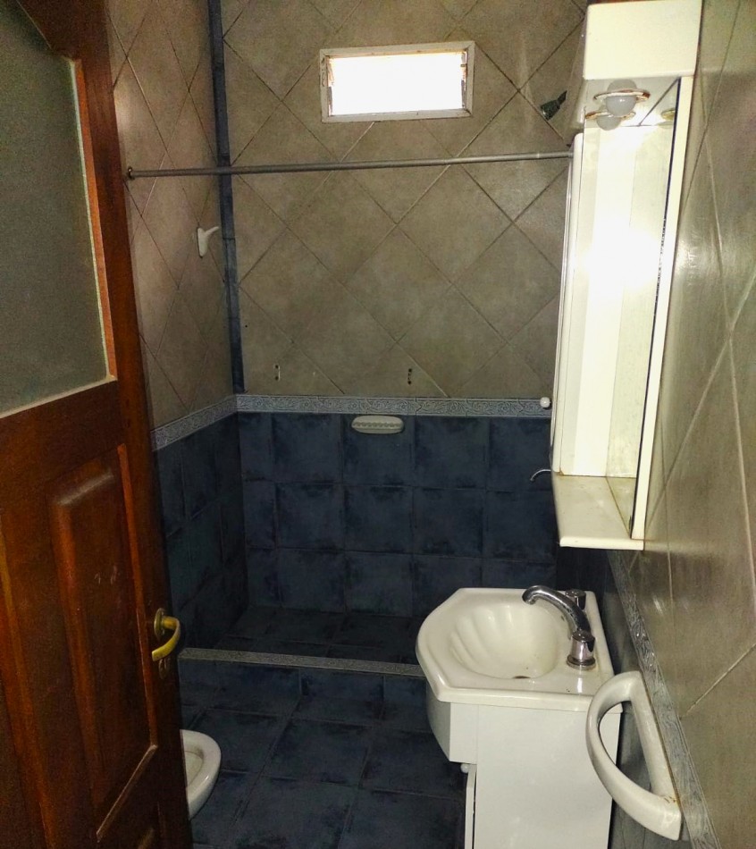 Monje, Hipolito Irigoyen 172, 1 dormitorio! amplio lote.