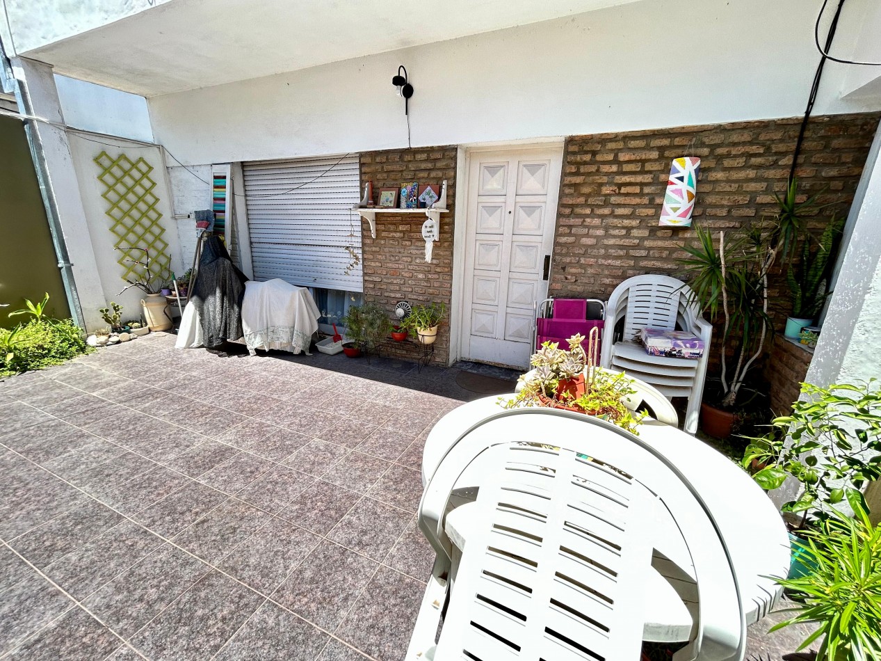 Nicaragua 500, Casa interna de 3 dormitorio, patio. 