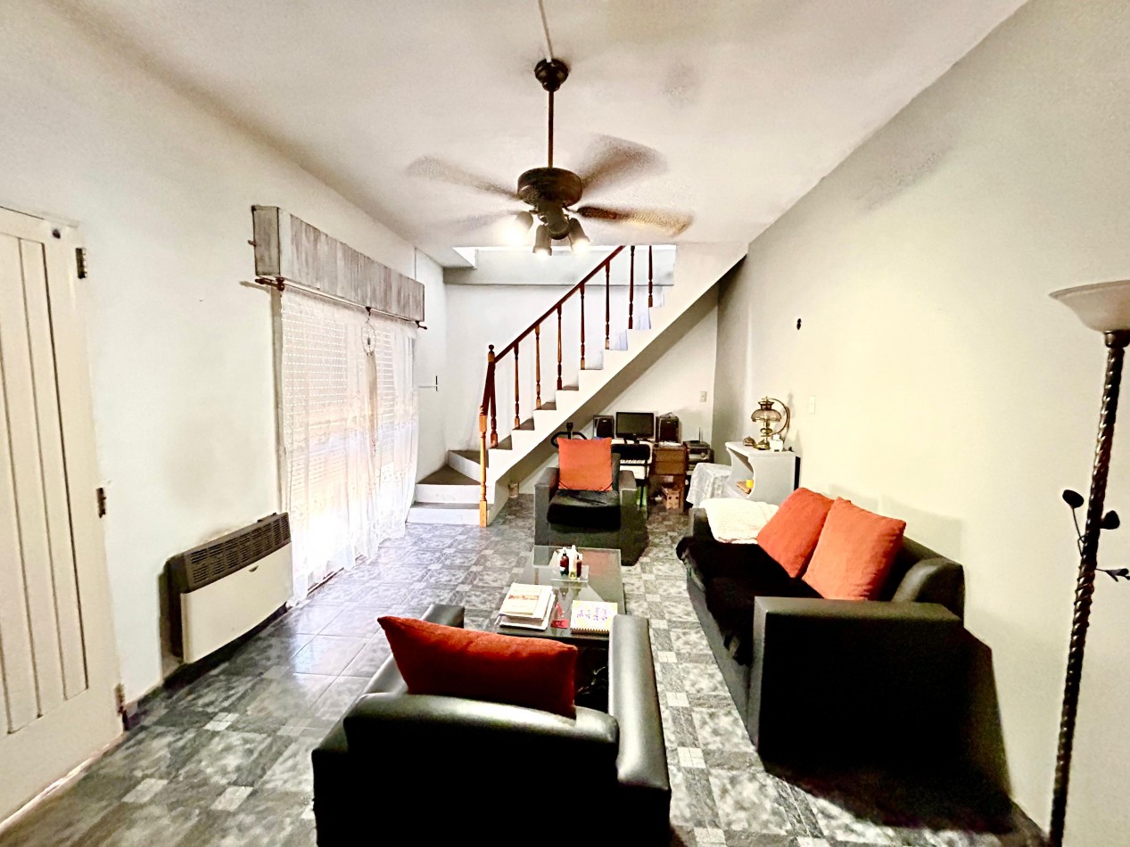 Nicaragua 500, Casa interna de 3 dormitorio, patio. 