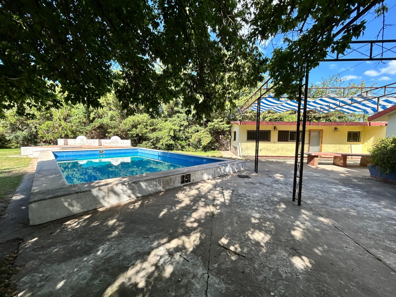 Alquiler temporario, Funes, Espora 5800, 3 dormitorios, pileta 10 x 5.