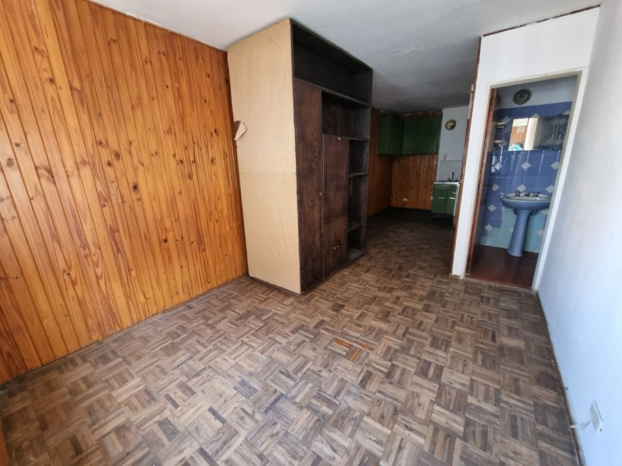 Mitre 2400, oportunidad, monoambiente, a reciclar.
