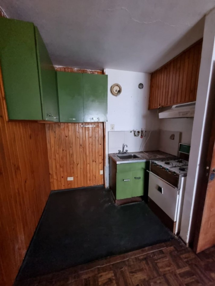 Mitre 2400, oportunidad, monoambiente, a reciclar.