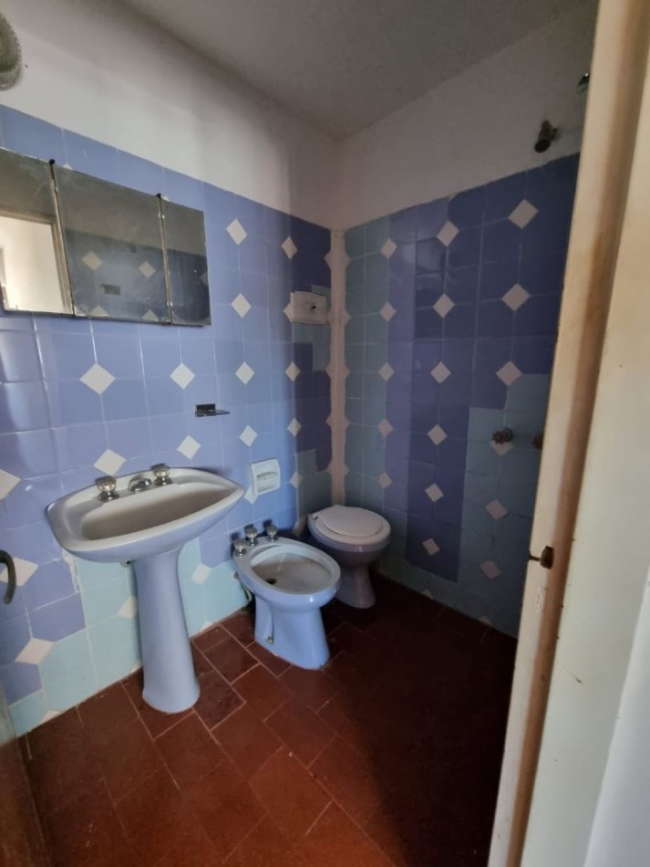 Mitre 2400, oportunidad, monoambiente, a reciclar.