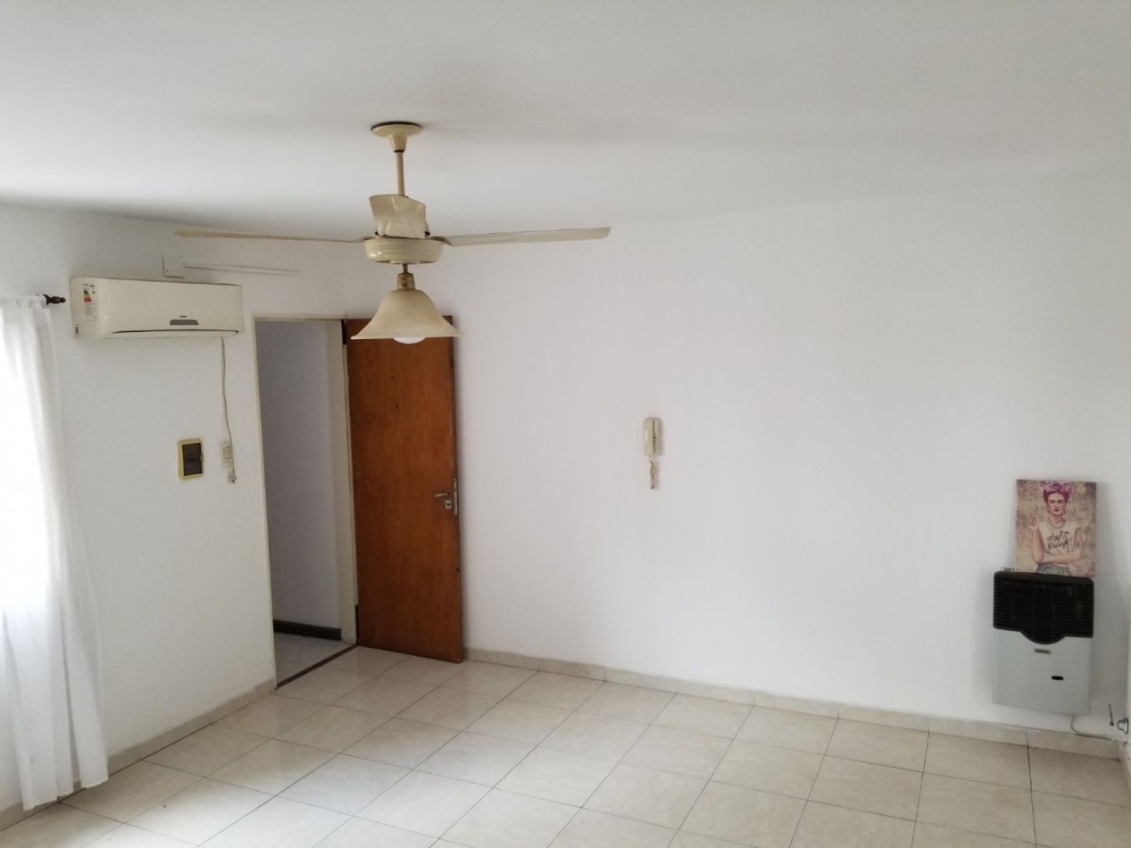 Cafferata 2000, departamento de 1 dormitorio.