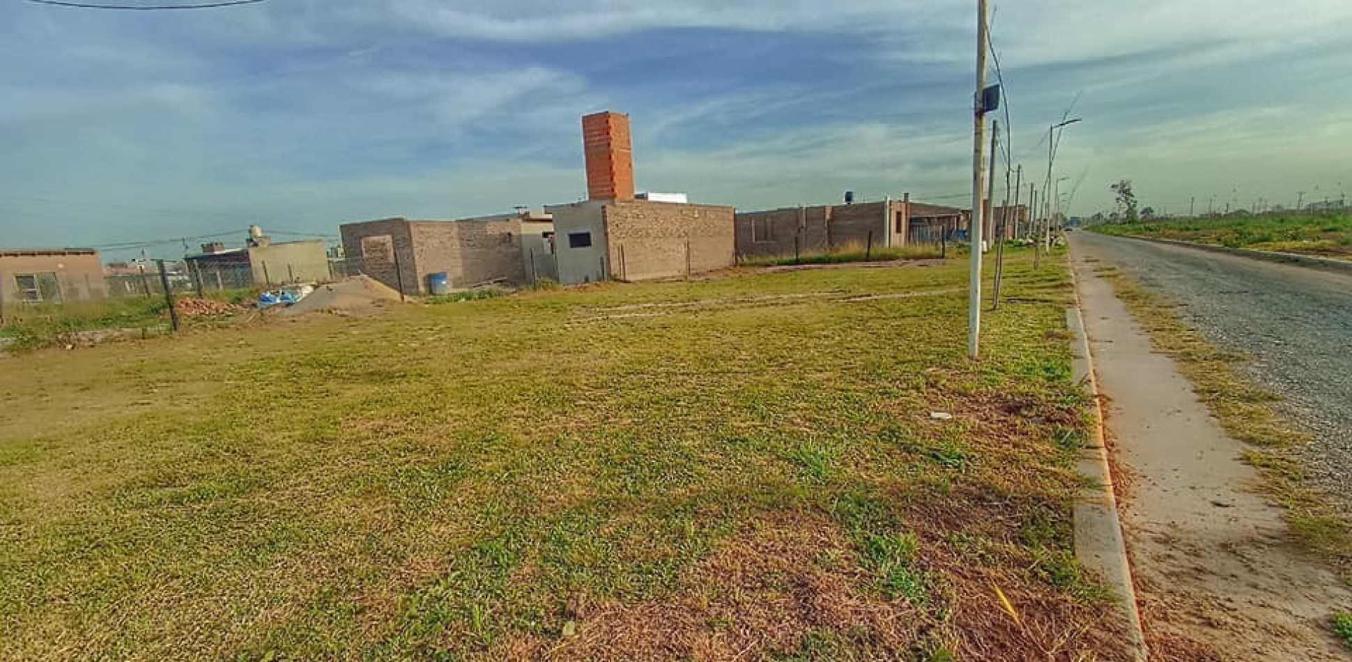 Estacion Alvear, terreno de 300 m2, todos los servicios