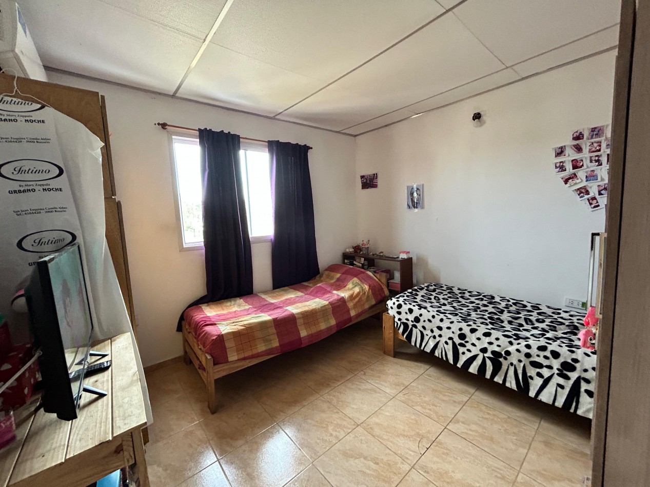 ZAVALLA, Sarmiento 3800, 3 dormitorios, patio, cochera amplia! PERMUTAS!