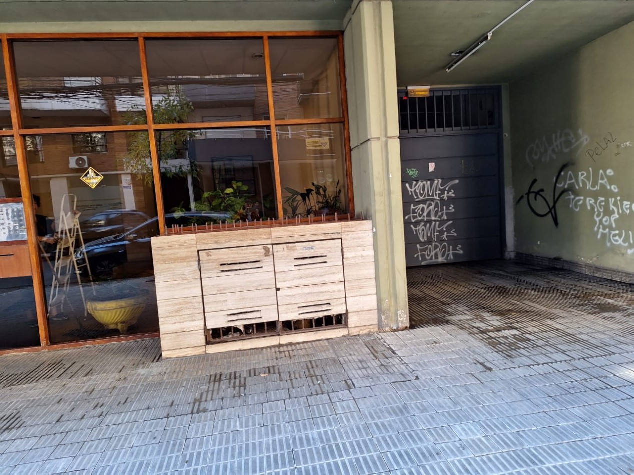 Zeballos 852, cochera, subsuelo, ubicacion privilegiada!
