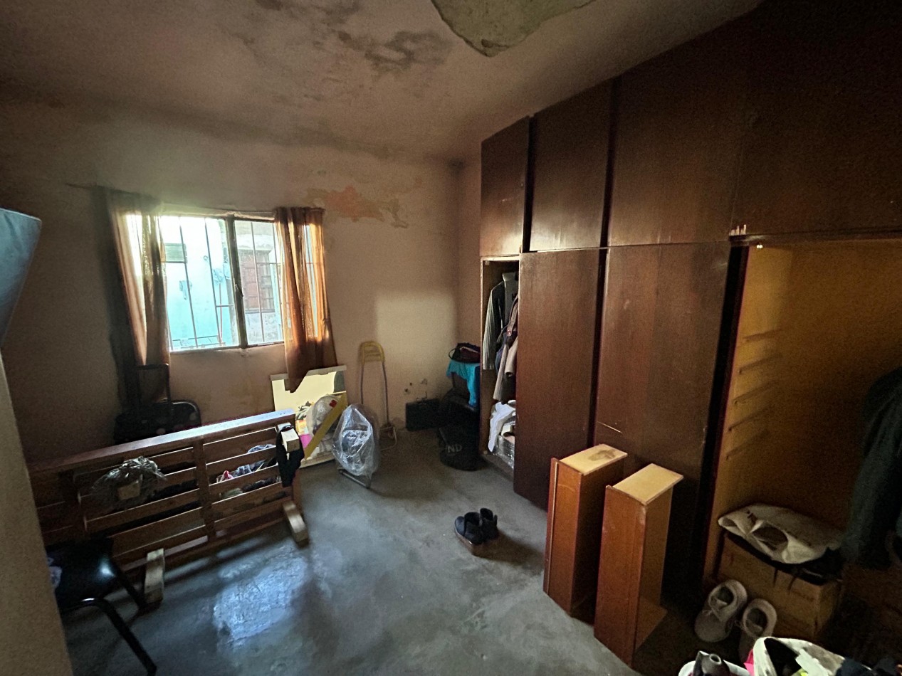 Sanchez Bustamante 2100, interna, casa de 2 dormitorios + depto 1 dormitorio.