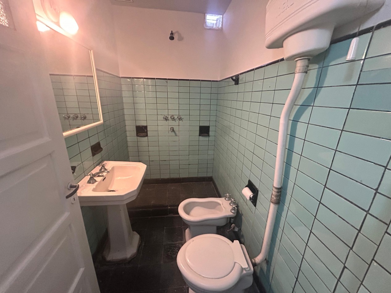 Suipacha 2200, un dormitorio, departamento de pasillo. Planta baja