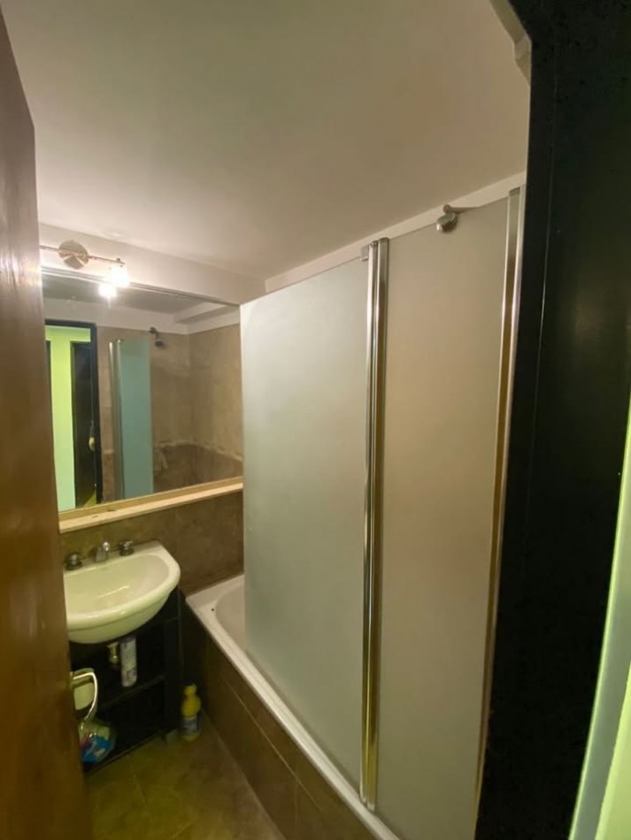 Venta La paz 700, Departamento en Barrio La Sexta.