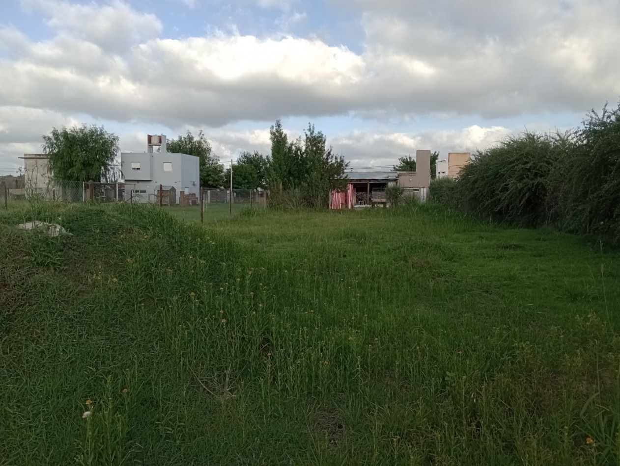¡Gran oportunidad en Roldan!  terreno en venta de 518 m² en el barrio abierto residencial Punta Chacra.