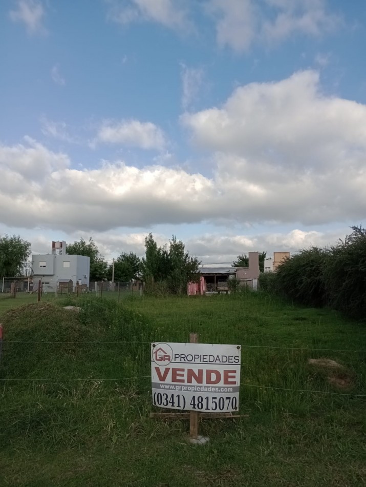 ¡Gran oportunidad en Roldan!  terreno en venta de 518 m² en el barrio abierto residencial Punta Chacra.