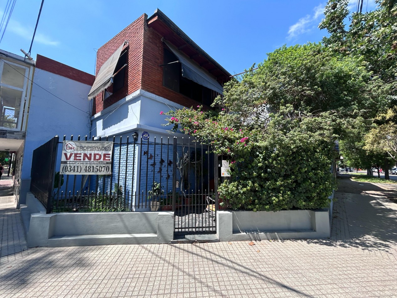 Rueda 1800, esquina Dorrego, 2 dormitorios, quincho. 