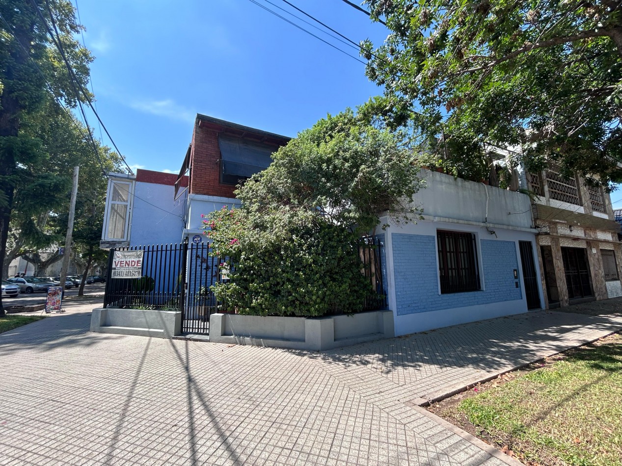 Rueda 1800, esquina Dorrego, 2 dormitorios, quincho. 