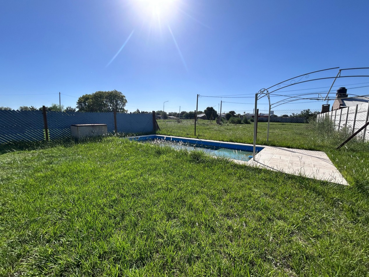 Villa Mugueta, propiedad 1 dormitorio planta alta, con pileta de material, oportunidad