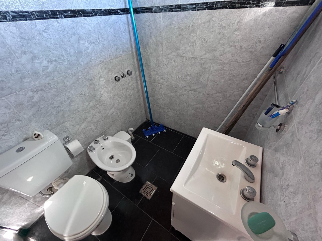 Villa Mugueta, propiedad 1 dormitorio planta alta, con pileta de material, oportunidad