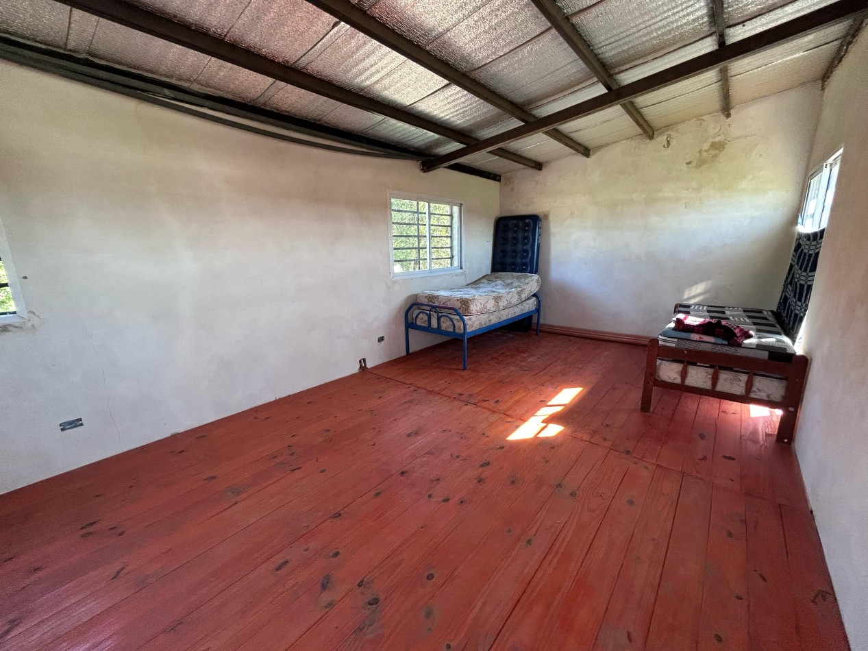 Villa Mugueta, propiedad 1 dormitorio planta alta, con pileta de material, oportunidad