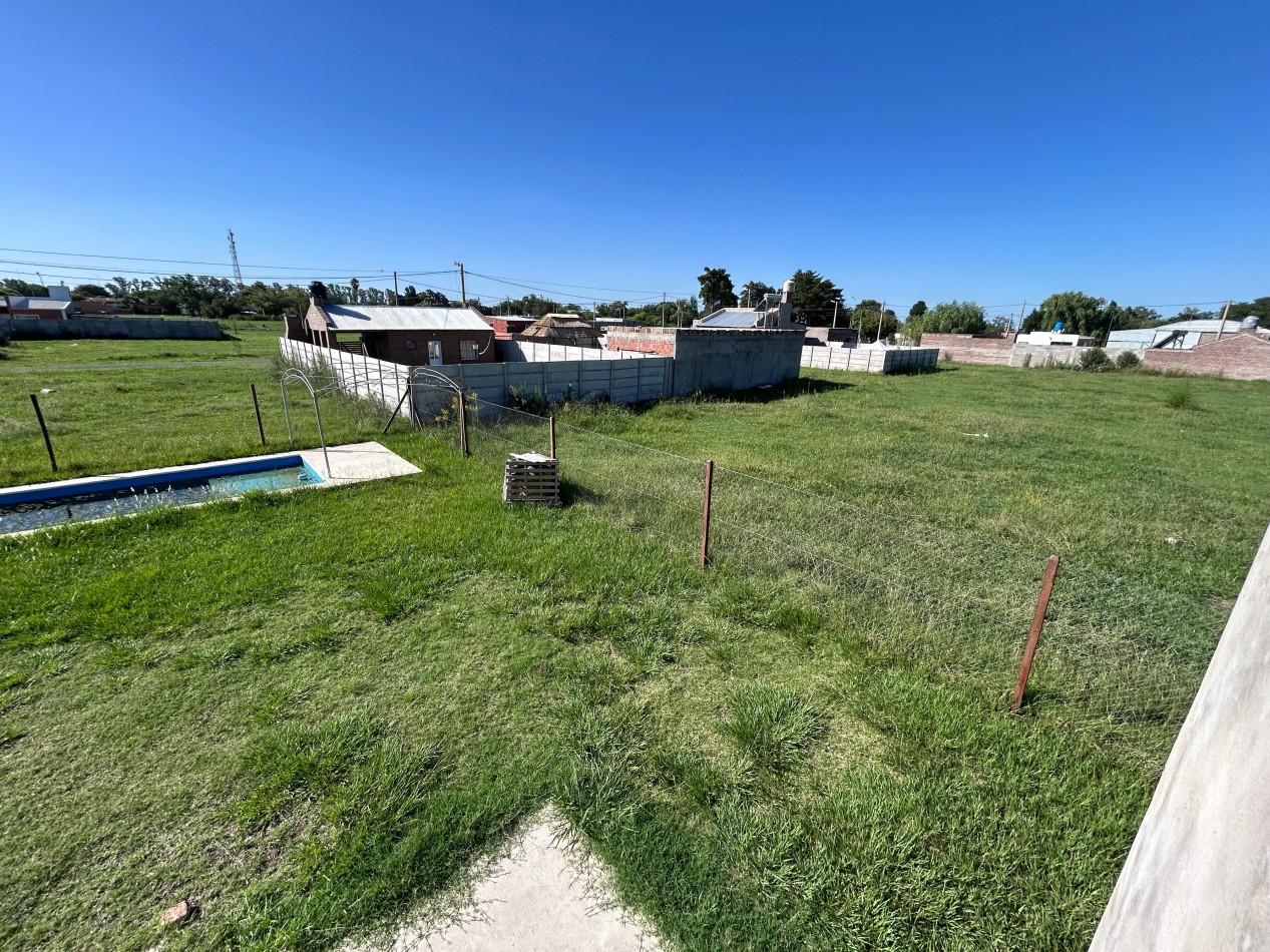 Villa Mugueta, propiedad 1 dormitorio planta alta, con pileta de material, oportunidad