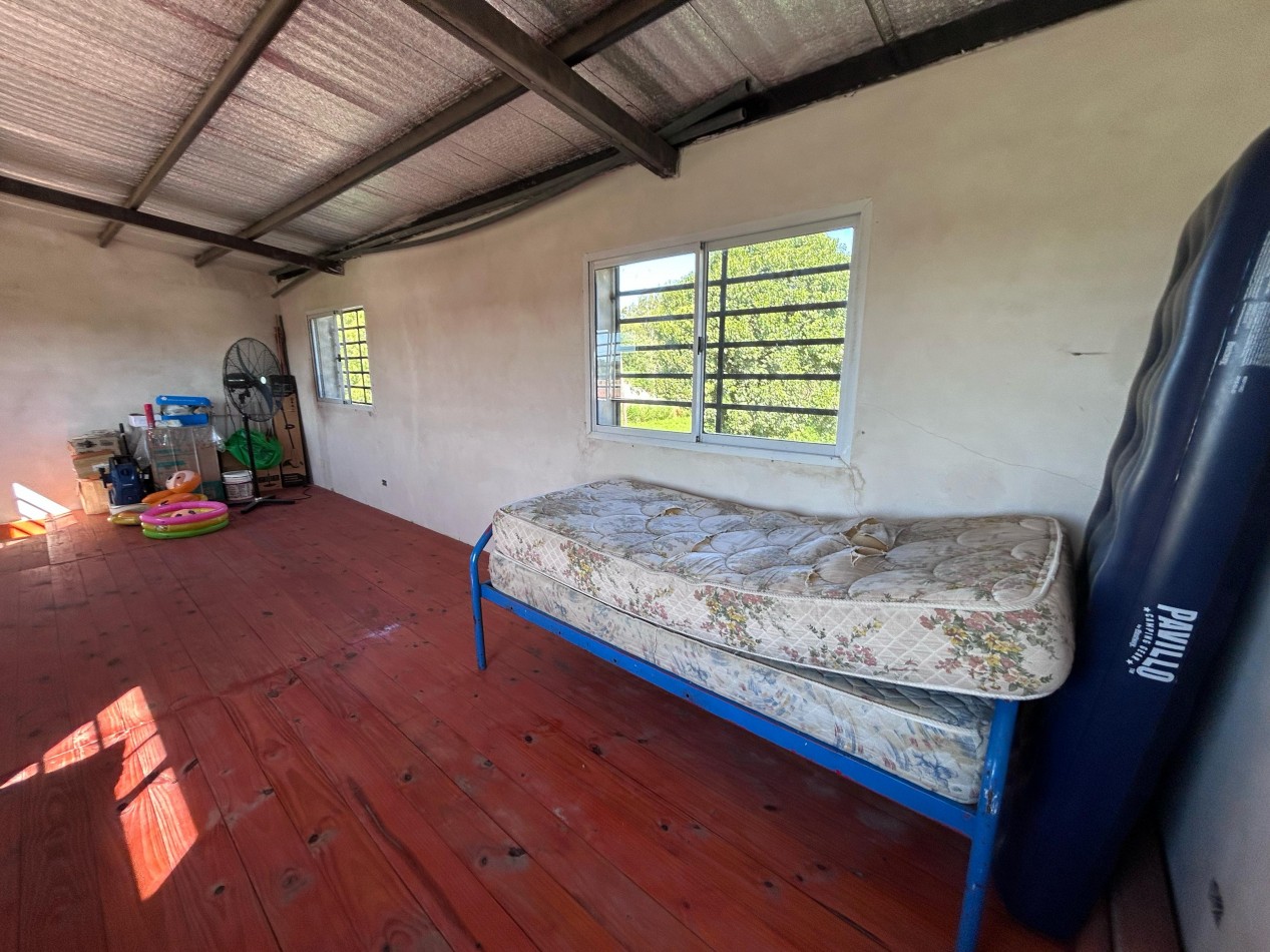 Villa Mugueta, propiedad 1 dormitorio planta alta, con pileta de material, oportunidad