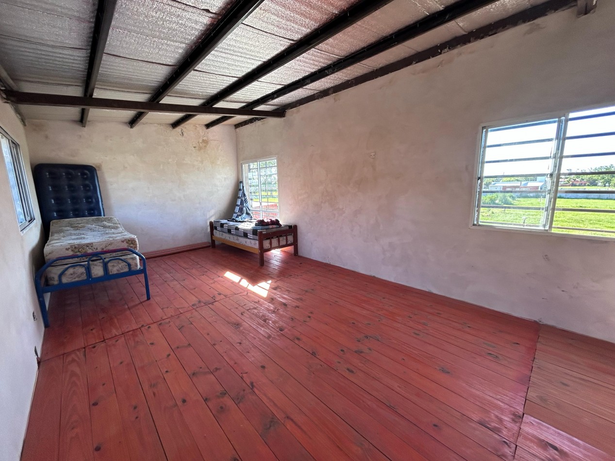 Villa Mugueta, propiedad 1 dormitorio planta alta, con pileta de material, oportunidad