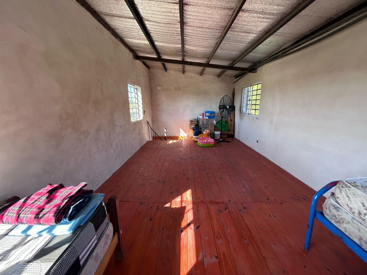 Villa Mugueta, propiedad 1 dormitorio planta alta, con pileta de material, oportunidad