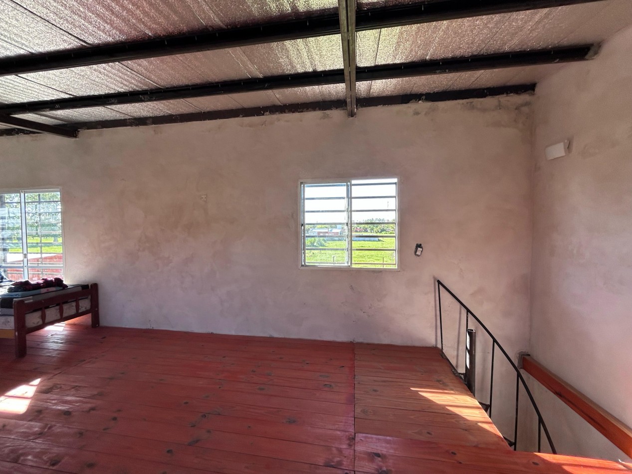 Villa Mugueta, propiedad 1 dormitorio planta alta, con pileta de material, oportunidad