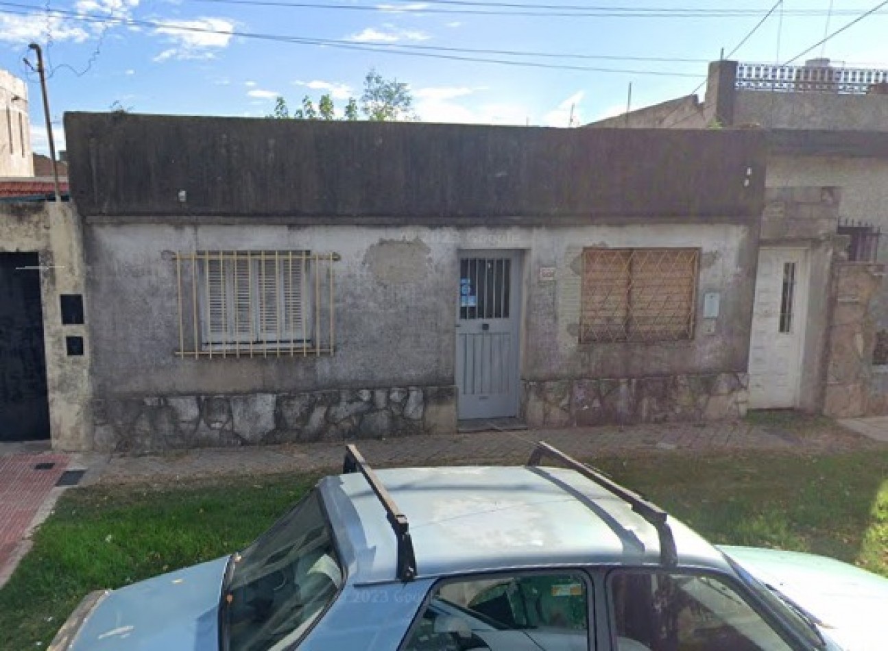 Forest 6600, a mts de provincias unidas, propiedad a refaccionar o demoler, terreno de 216,6