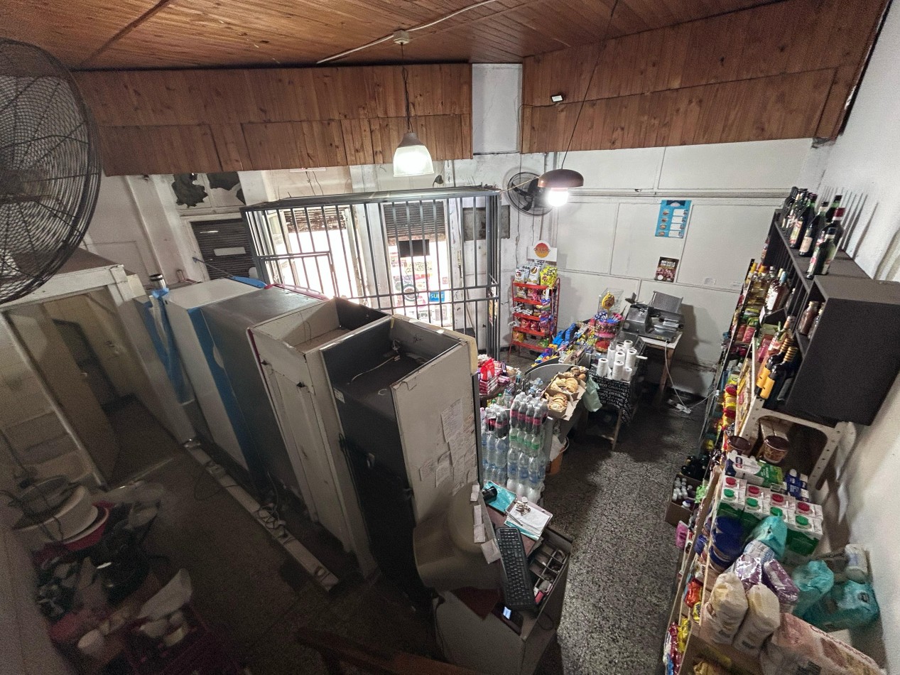 Roca 2200, Esquina La Paz Lote 66 m2, ideal constructoras!
