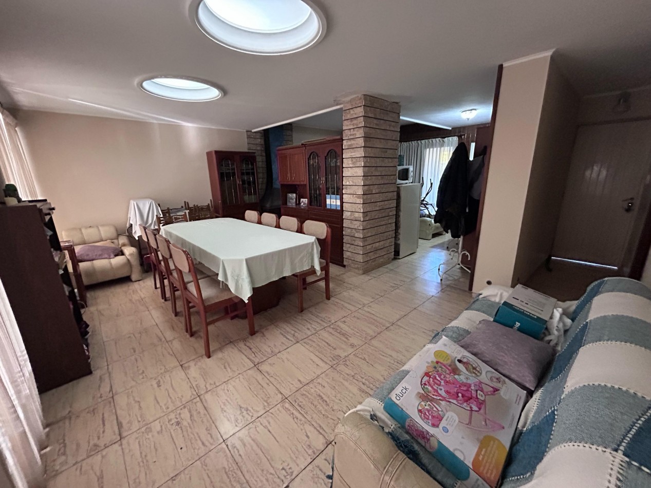 Casilda, Buenos Aires 4000, casa 3 dormitorios, cochera, patio.