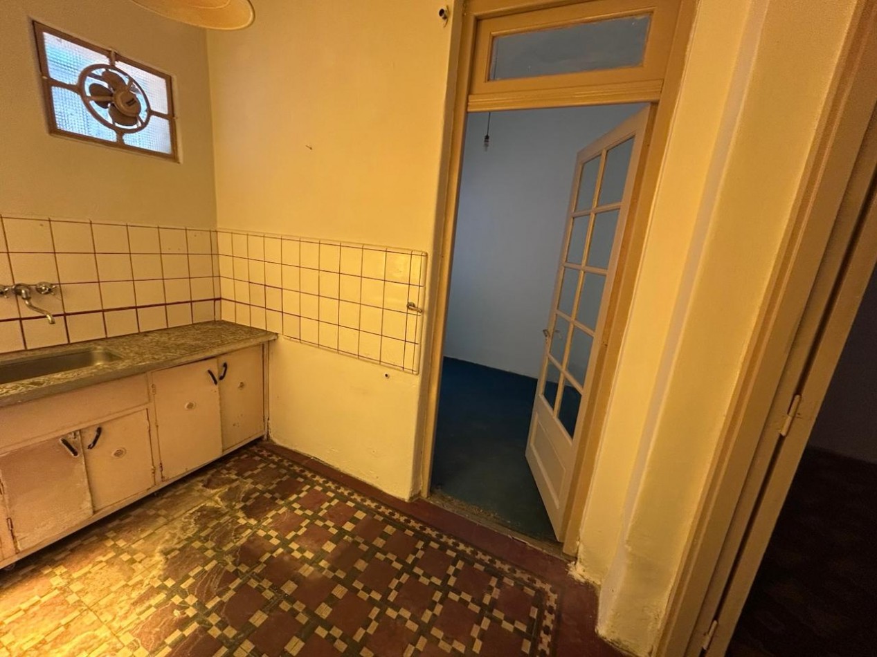 Jose Ingenieros 800, pasillo, 1 dormitorio + comodin, patio, terraza.