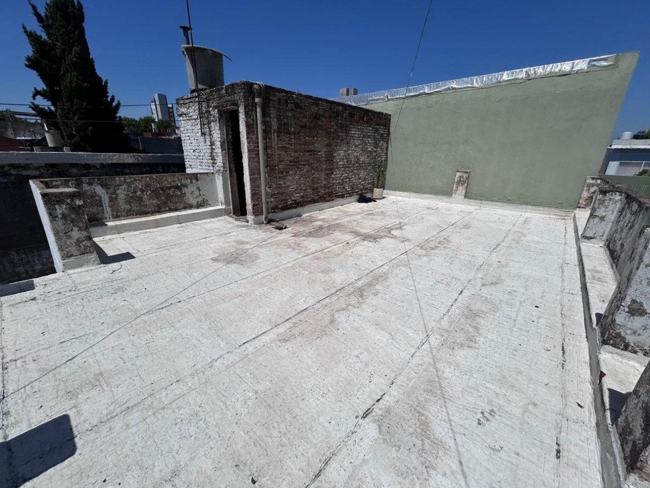 Jose Ingenieros 800, pasillo, 1 dormitorio + comodin, patio, terraza.