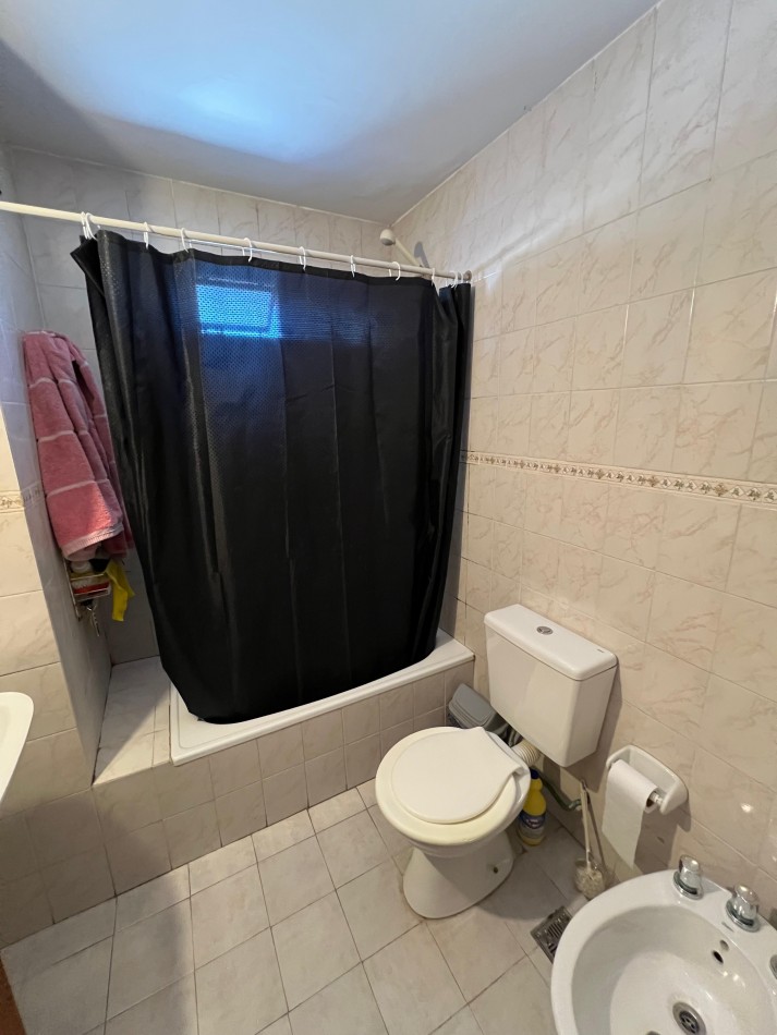 Av Francia 400, excelente oportunidad, muy buen estado, un dormitorio.