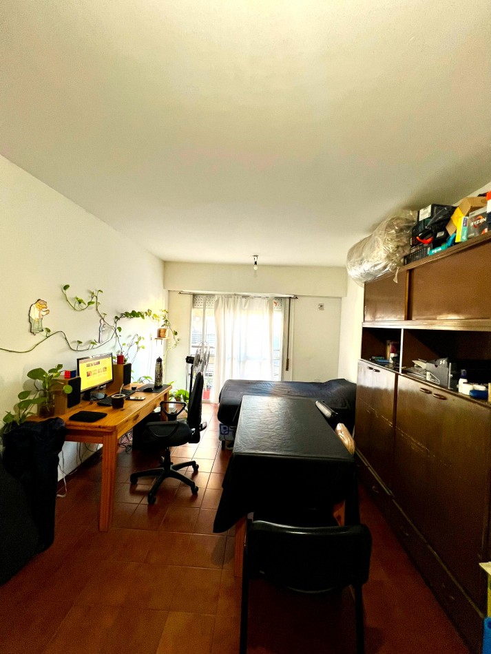Av Francia 400, ideal oportunidad, muy buen estado, monoambiente con balcon.