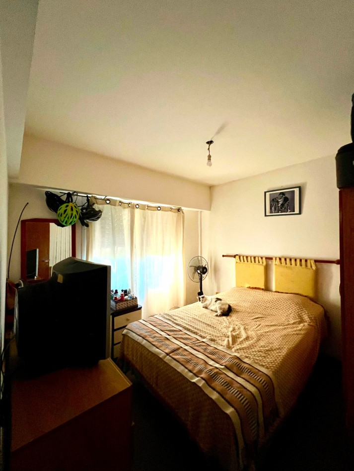 Av Francia 400, excelente oportunidad, muy buen estado, un dormitorio.