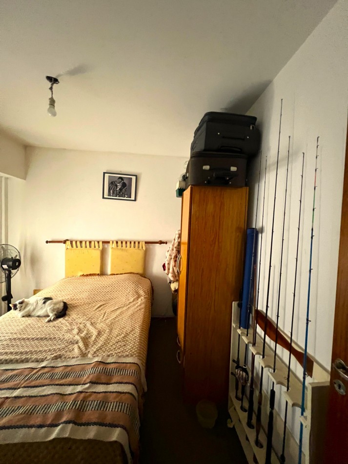 Av Francia al 400, a la venta dos departamentos ubicados en el mismo piso, excelente estado.