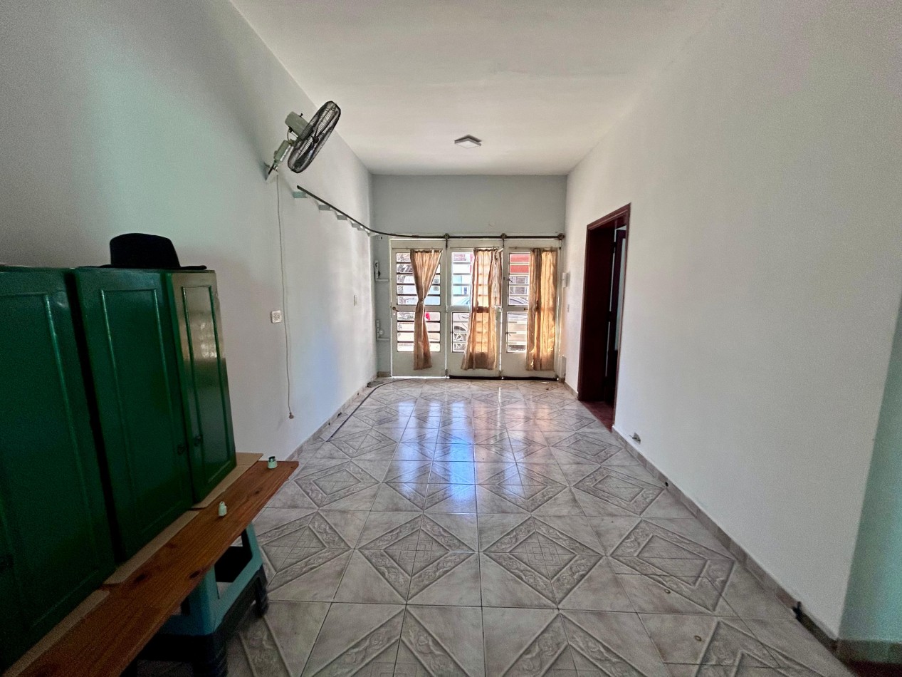 General paz 5200, Dos dormitorios, living comedor, cochera.